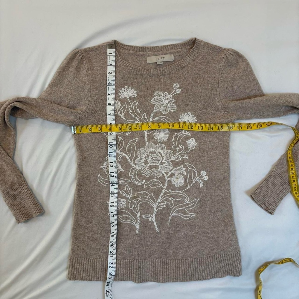Floral Embroidered Tan Sweater Wool Cotton Blend - Picture 5 of 8